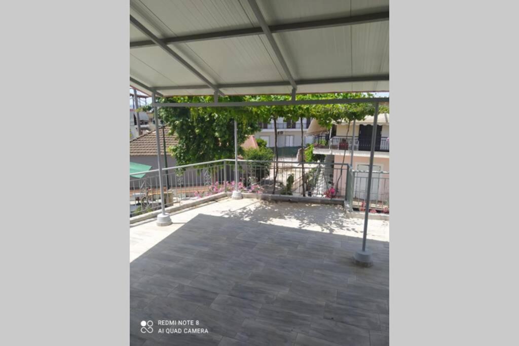 Just Constructed! Vila Gastouni Exterior foto