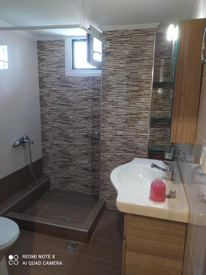 Just Constructed! Vila Gastouni Exterior foto