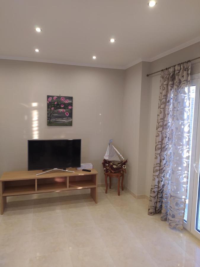 Just Constructed! Vila Gastouni Exterior foto