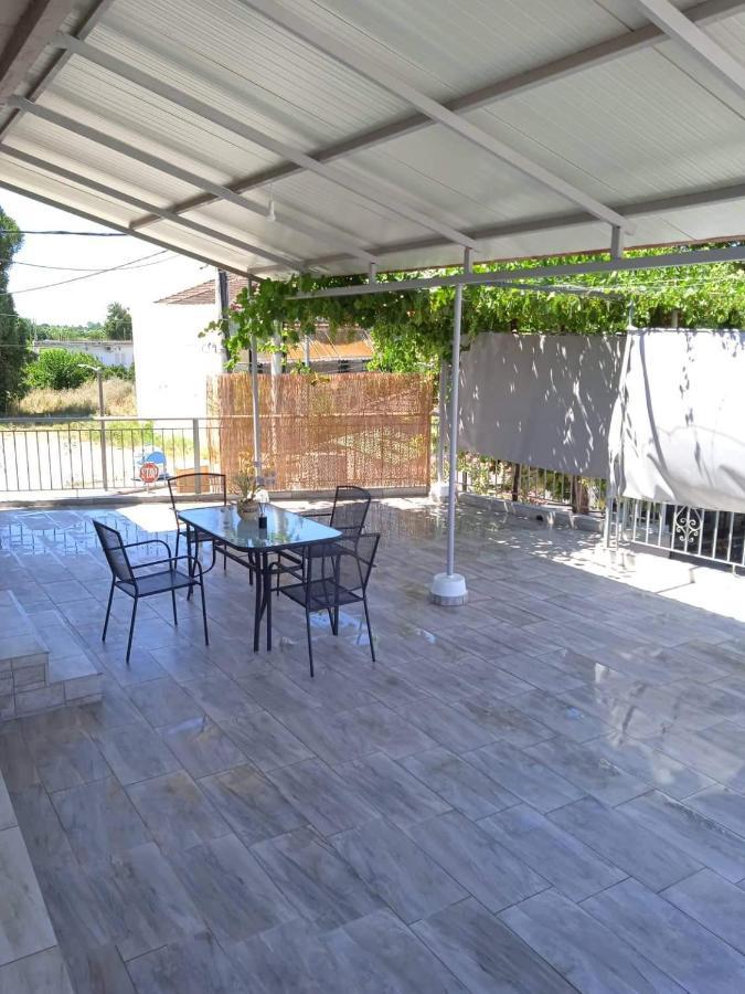 Just Constructed! Vila Gastouni Exterior foto